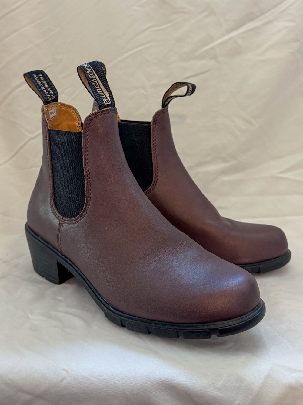 Blundstone Women's Bronze Heeled Chelsea Ankle Boot